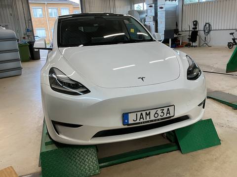 Tesla Model Y 2023 ze Szwecji