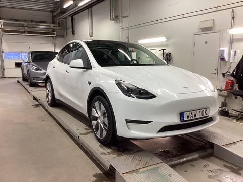 Tesla Model Y 2023 ze Szwecji