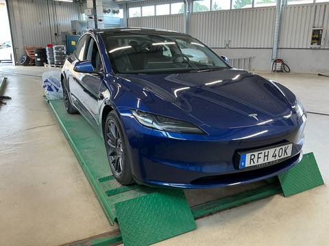 Tesla Model 3 2024 ze Szwecji Tesla Model 3 2024 ze Szwecji