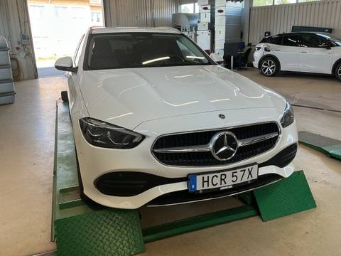 Mercedes-Benz Klasa C 2023 ze Szwecji
