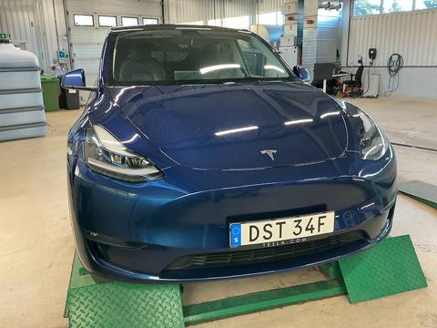 Tesla Model Y 2024 ze Szwecji