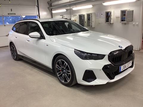 BMW i5 2025 ze Szwecji