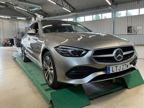 Mercedes-Benz Klasa C 2023 ze Szwecji