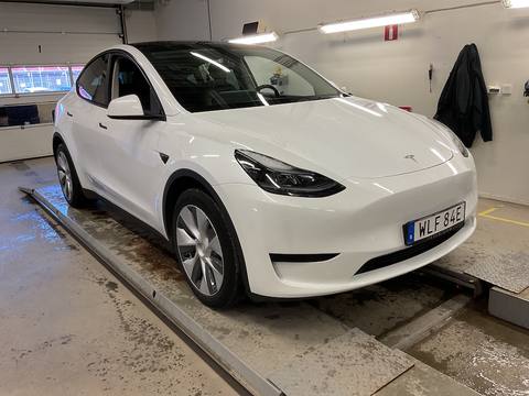 Tesla Model Y 2023 ze Szwecji