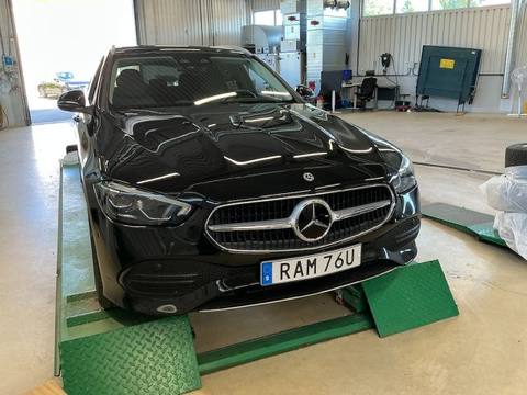 Mercedes-Benz Klasa C 2023 ze Szwecji