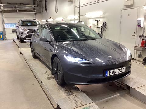 Tesla Model 3 2024 ze Szwecji Tesla Model 3 2024 ze Szwecji