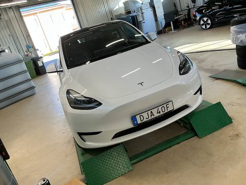 Tesla Model Y 2023 ze Szwecji