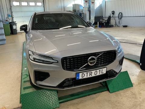 Volvo V60 2023 ze Szwecji