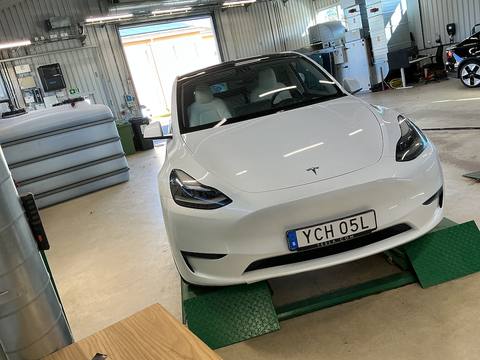 Tesla Model Y 2023 ze Szwecji