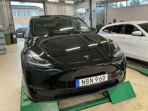 Tesla Model Y 2023 ze Szwecji