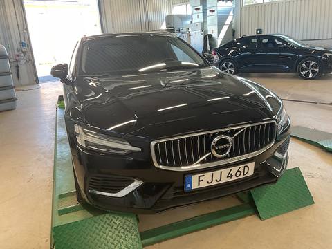 Volvo V60 2021 ze Szwecji