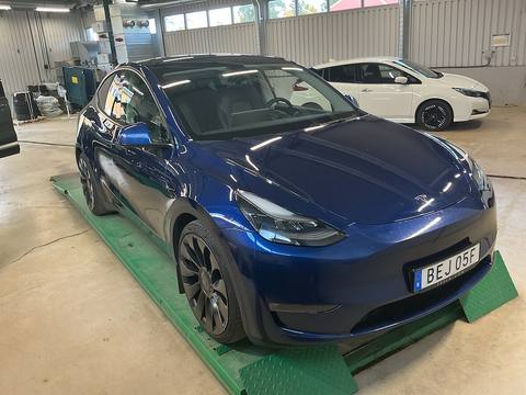 Tesla Model Y 2023 ze Szwecji