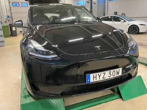 Tesla Model Y 2023 ze Szwecji